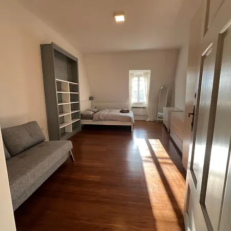 Castle View Apartma *